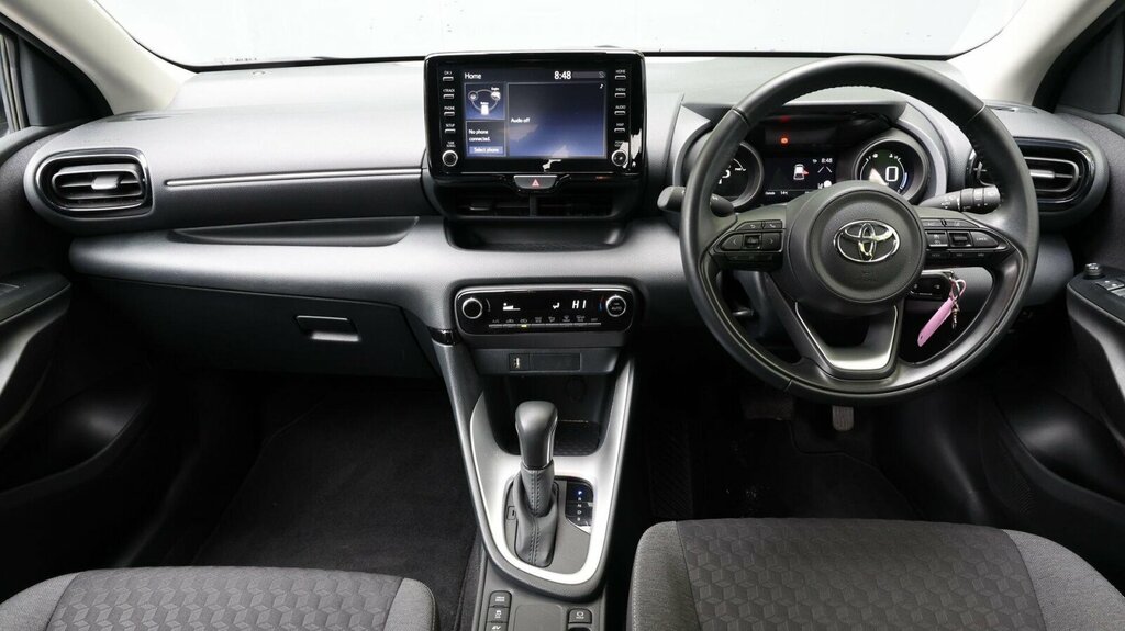 Toyota Yaris 1.5 Vvt-h Design E-cvt Euro 6 Ss YB72VDN White #6