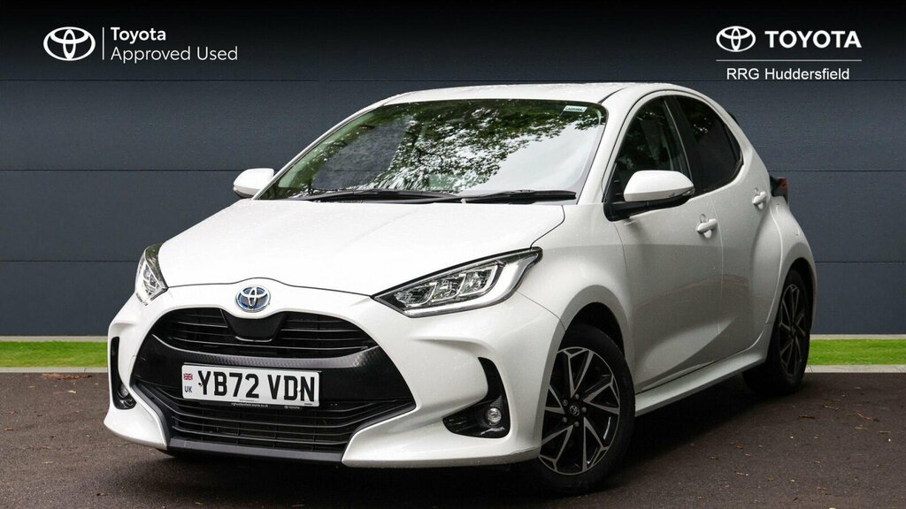 Toyota Yaris 1.5 Vvt-h Design E-cvt Euro 6 Ss YB72VDN White #3