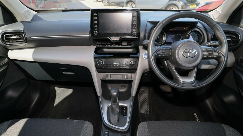 Toyota Yaris Cross 1.5 Vvt-h Icon E-cvt Euro 6 Ss KM22EWT White #6