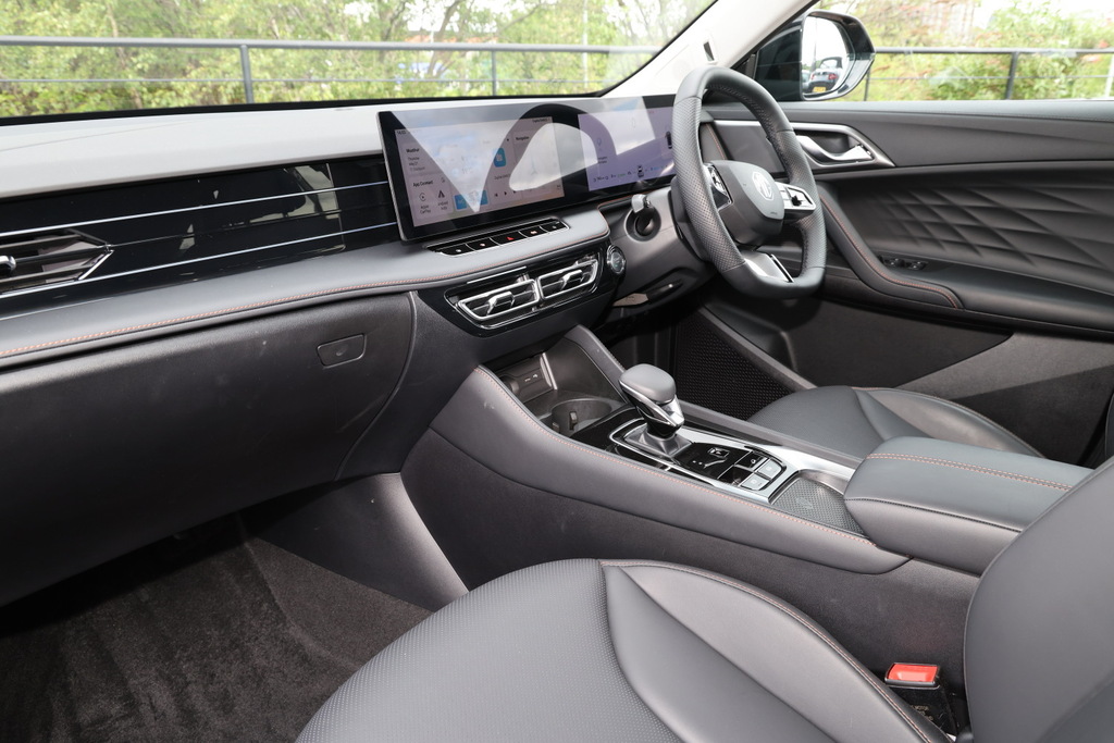 MG HS 1.5 T-gdi Phev Trophy MH75YLY Black #2
