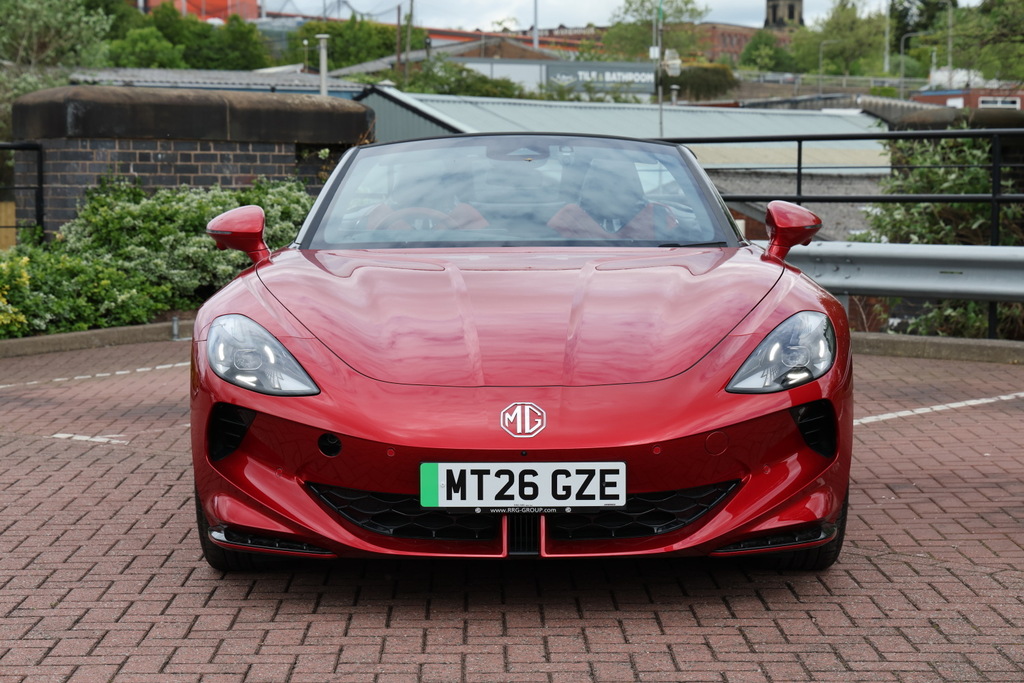MG Cyberster 375Kw Gt Dual Motor 77 Kwh Awd Red #4