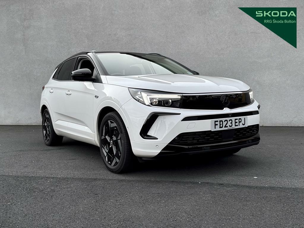 Vauxhall Grandland 1.6 Plug-in Hybrid 300 4X4 Gse White