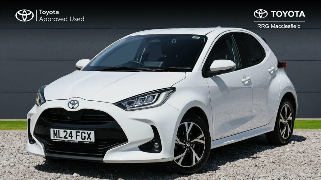 Toyota Yaris 1.5 Vvt-h Design E-cvt Euro 6 Ss ML24FGX White #3