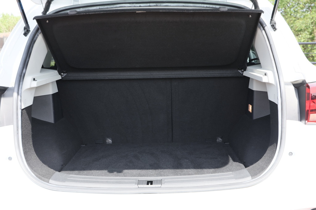 MG ZS 1.0T Gdi Exclusive White #6