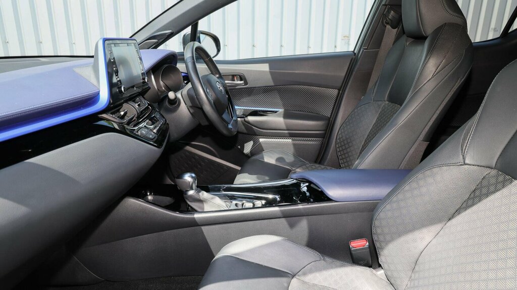 Toyota C-Hr 2.0 Vvt-h Dynamic Cvt Euro 6 Ss Silver #5