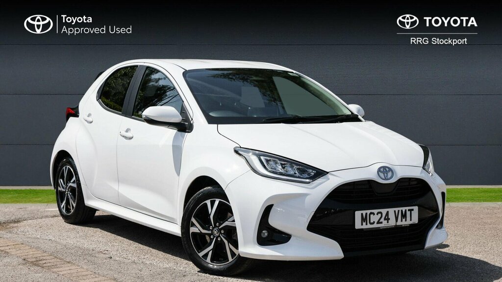 Toyota Yaris 1.5 Vvt-h Design E-cvt Euro 6 Ss MC24VMT White