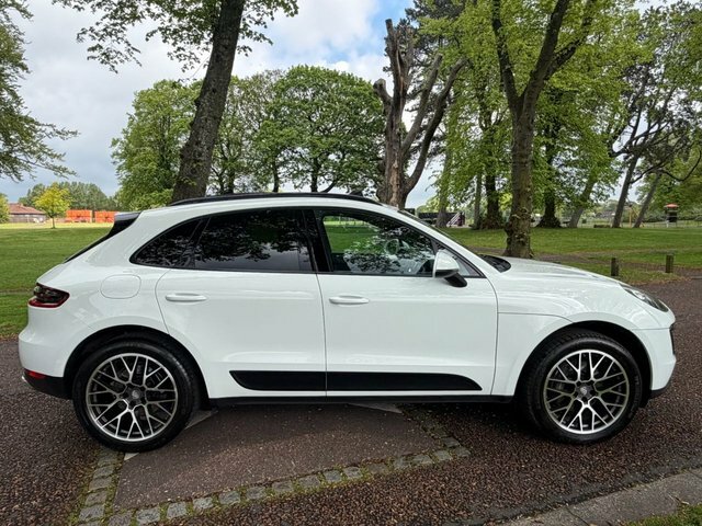 Porsche Macan 2015 2.0T Suv Pdk 4Wd Euro 6 Ss 237 White #3