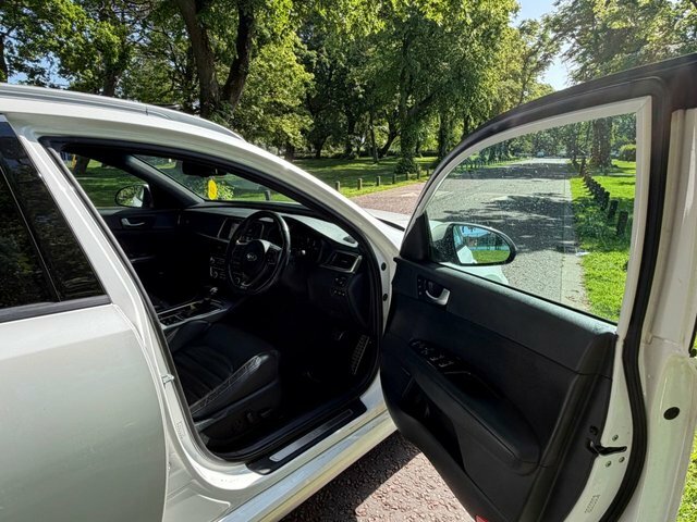 Kia Optima 1.7 Crdi Isg 3 White #8
