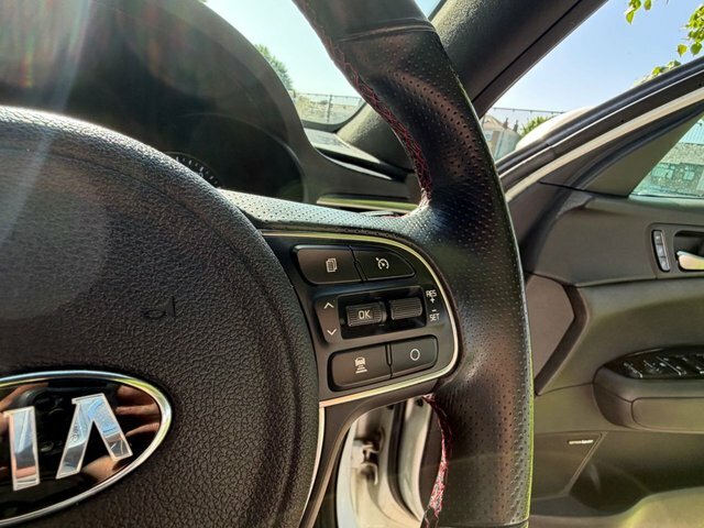 Kia Optima 1.7 Crdi Isg 3 White #30