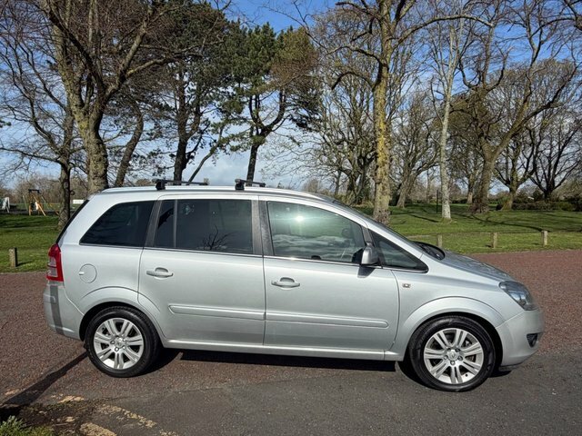 Vauxhall Zafira 2012 1.7 Cdti Ecoflex Design Mpv Silver #2
