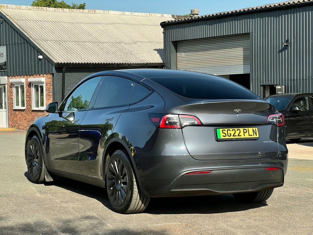 Tesla Model Y Suv SG22PLN Grey #3