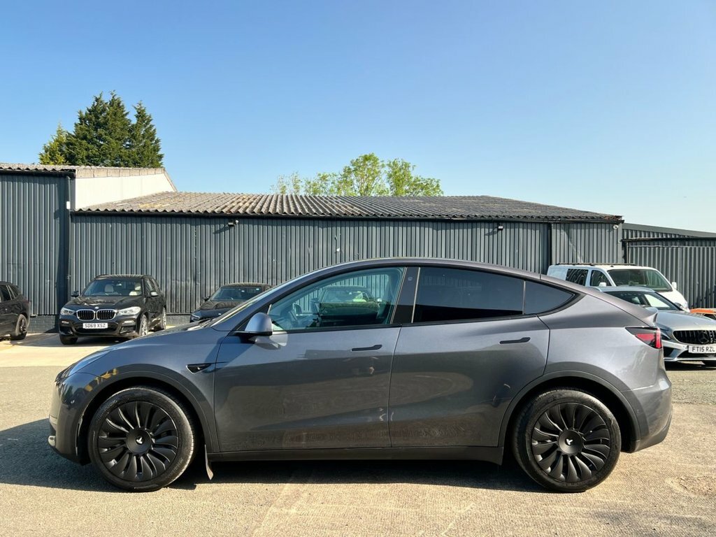 Tesla Model Y Suv SG22PLN Grey #5