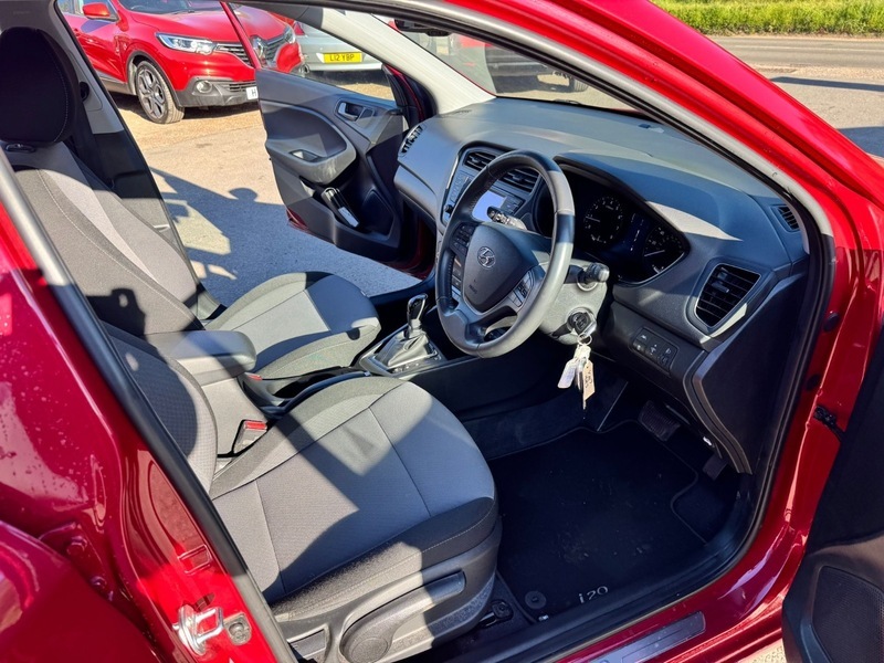 Hyundai I20 Mpi Premium Nav Red #6