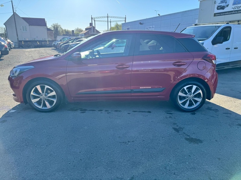 Hyundai I20 Mpi Premium Nav Red #3