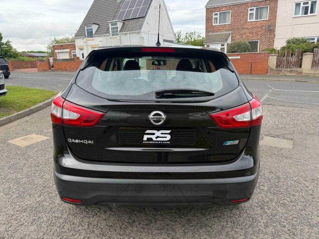 Nissan Qashqai 1.5 Dci Acenta 2Wd Euro 5 Ss KT14UHG Black #4