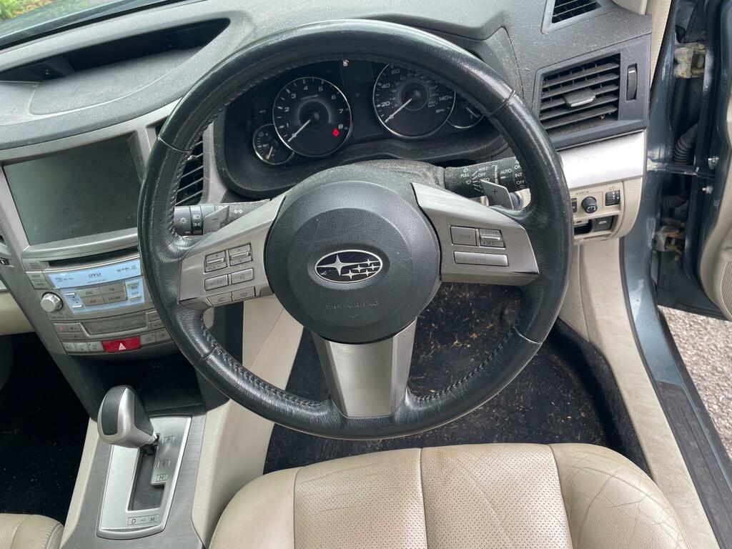 Subaru Outback 2.0 D Se Navplus 150 Bhp Red #13