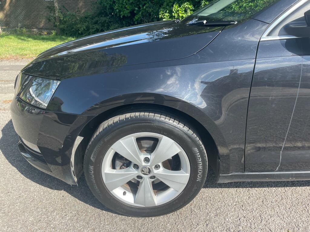 Skoda Octavia 1.6 Tdi Se Technology Euro 6 Ss GF19BXY Black #4