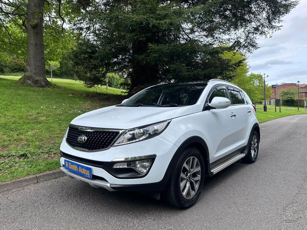 Kia Sportage 1.7 Crdi Isg 2 VNZ3210 White #2