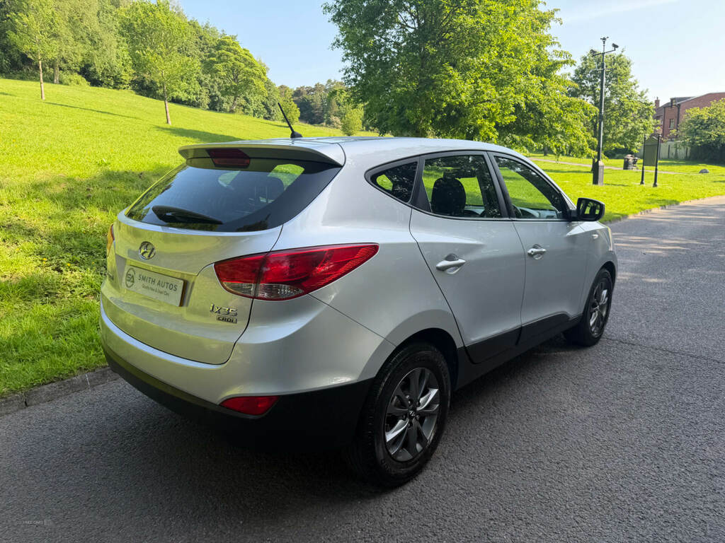 Hyundai Ix35 1.7 Crdi S 2Wd EN15POF Silver #2