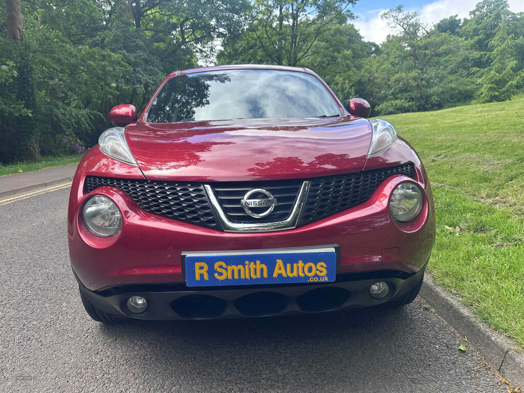 Nissan Juke 1.6 Acenta Premium Pack VE62OWX Red #3