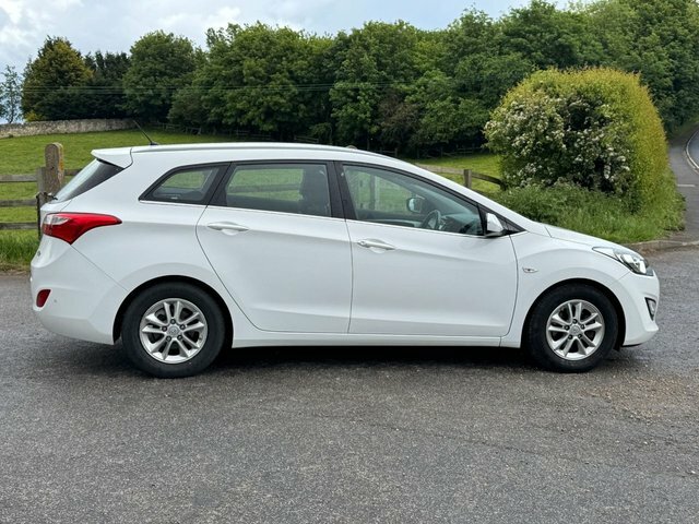 Hyundai I30 Crdi Blue Drive Se White #5