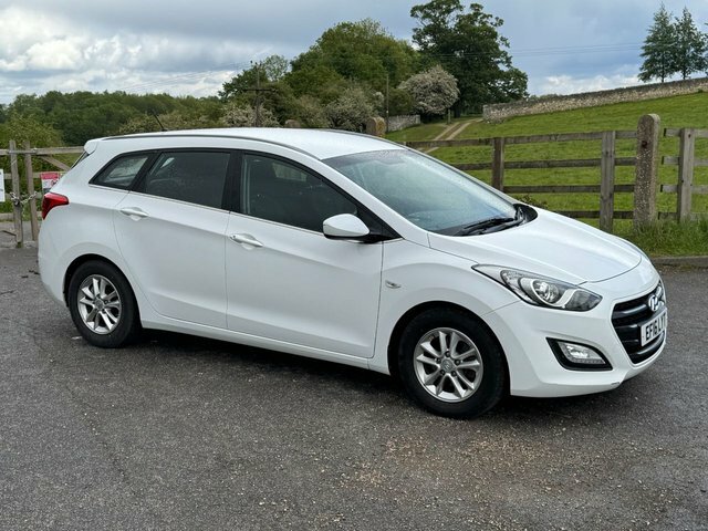 Hyundai I30 Crdi Blue Drive Se White #3