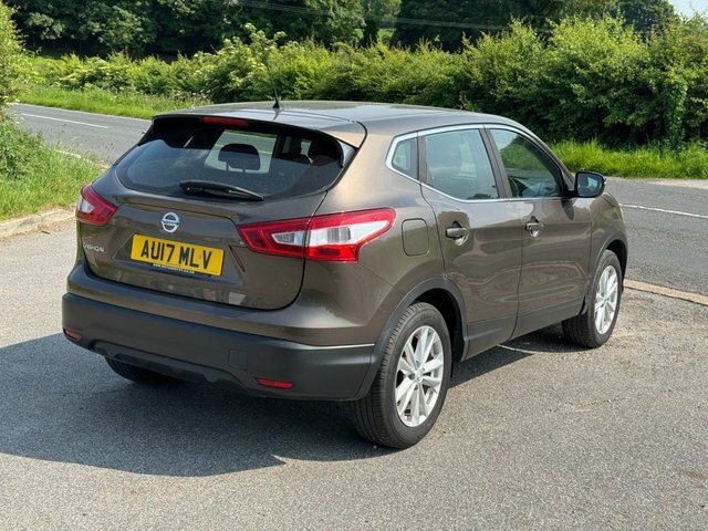 Nissan Qashqai Dig-t Acenta Suv AU17MLV Brown #4