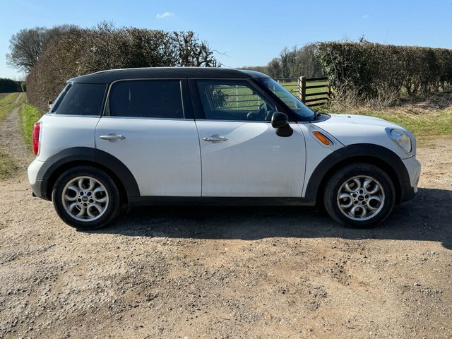 Mini Countryman Cooper Suv YB12NZV White #3