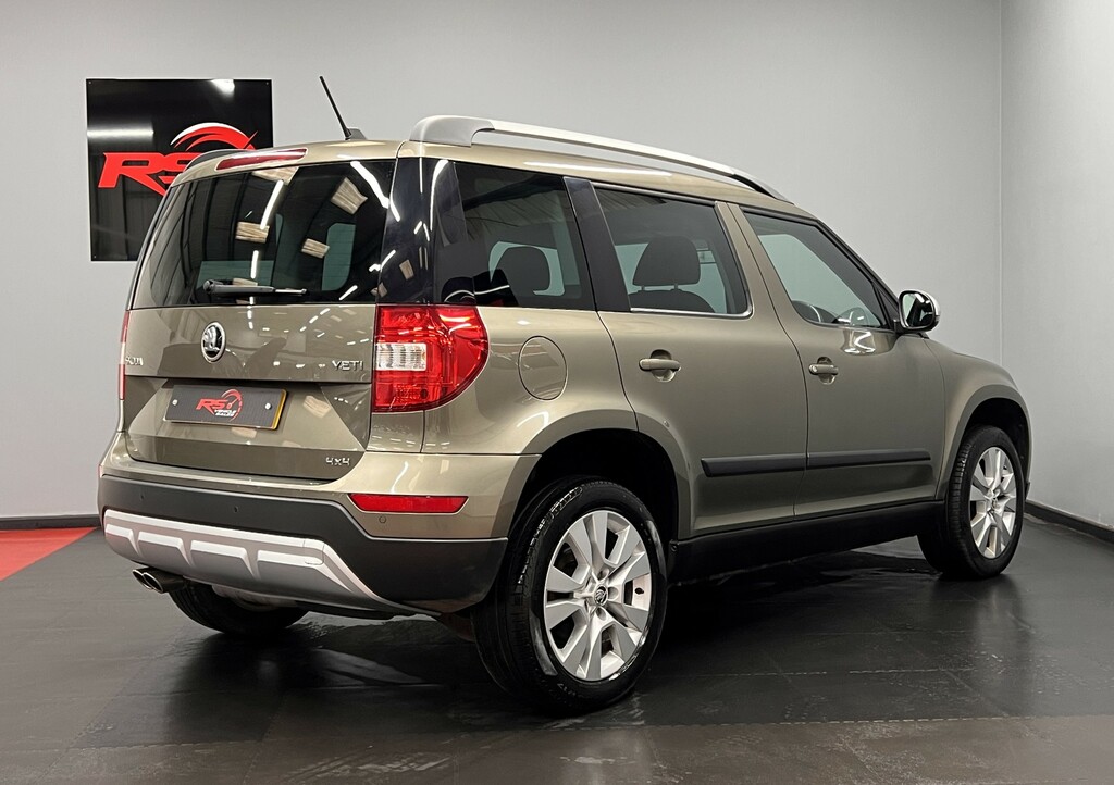 Skoda Yeti Suv 2.0 Tdi Se L Drive Outdoor Dsg 4Wd Green #6