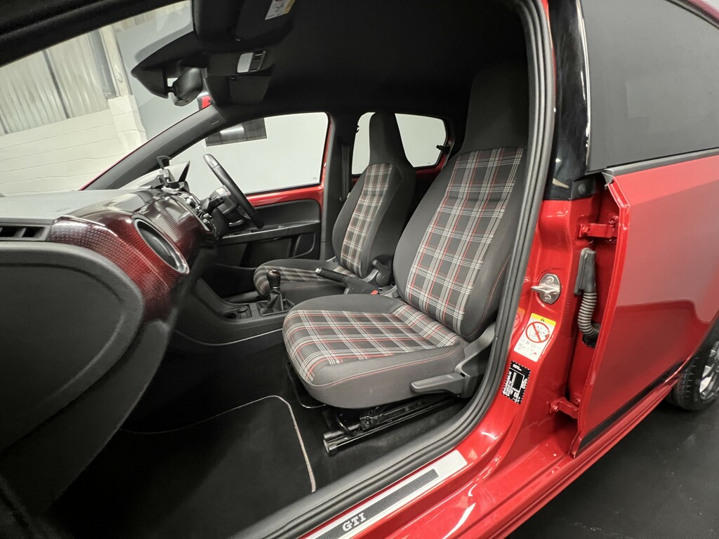 Volkswagen Up Hatchback 1.0 Tsi Gti Hatchback WN22XAS Red #4