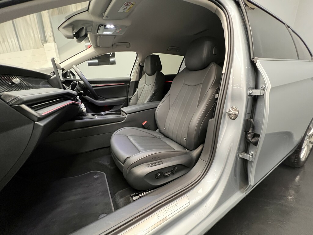 Skoda Superb Estate 2.0 Tdi Se L Estate Dsg 4Wd Euro EU24GDV Silver #4