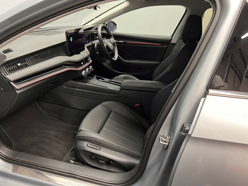 Skoda Superb Estate 2.0 Tdi Se L Estate Dsg 4Wd Euro EU24GDV Silver #3