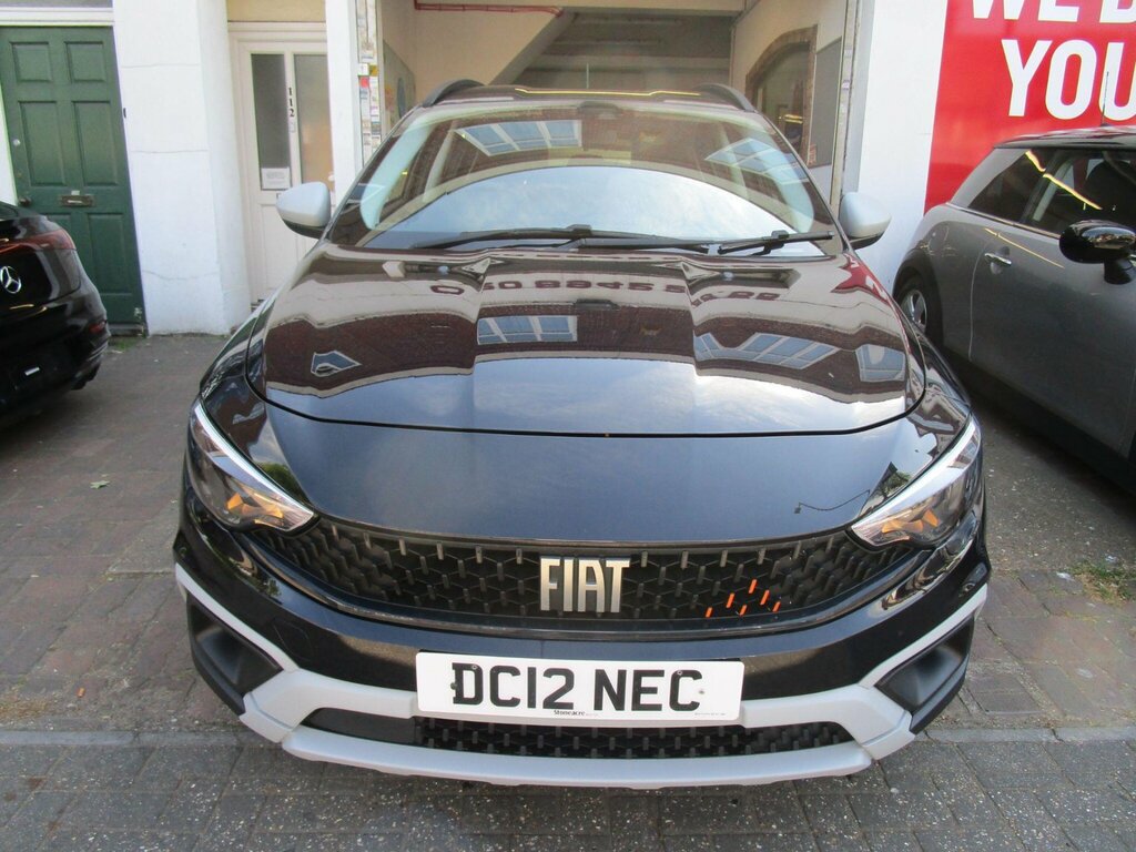 Fiat Tipo 1.5 Firefly Turbo Mhev Garmin Hatchback Black