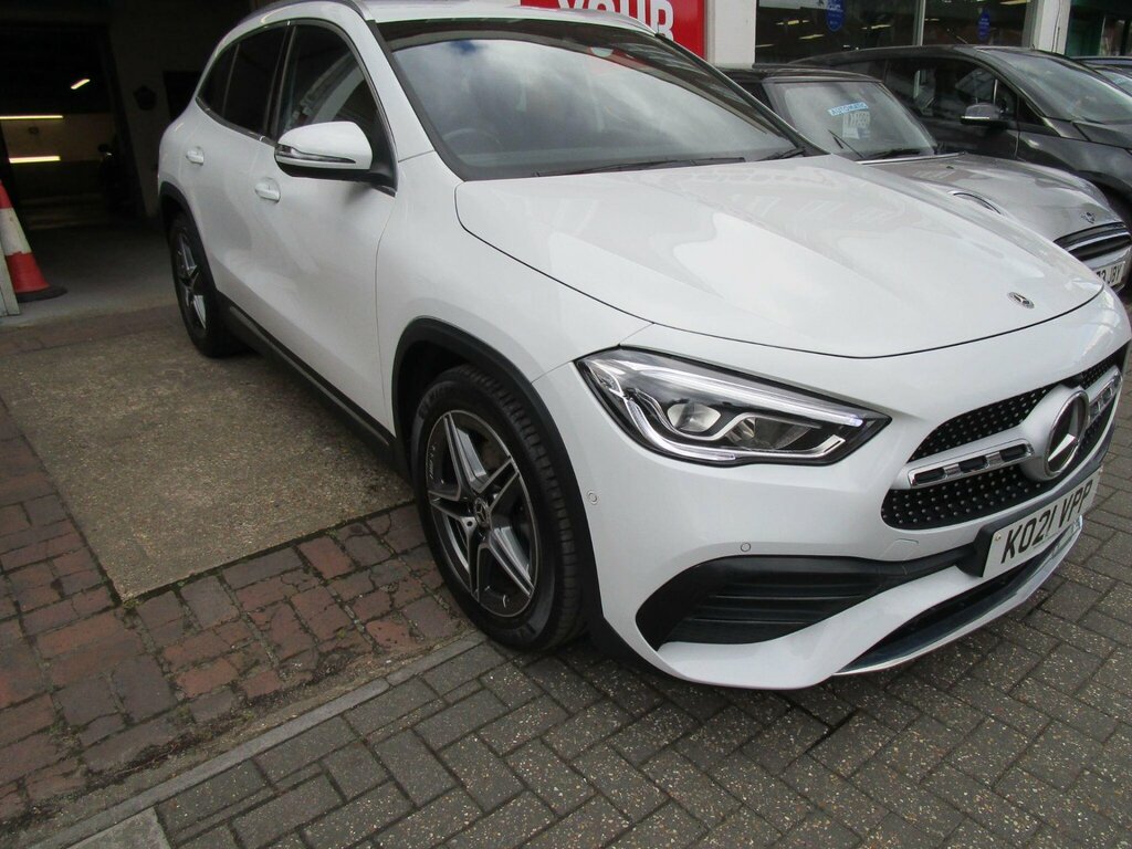 Mercedes-Benz GLA Class 2.0 Gla200d Amg Line Executive 8G-dct Euro 6 S White
