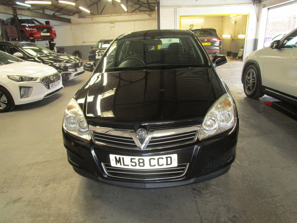 Vauxhall Astra 1.6I 16V Life ML58CCD Black #2