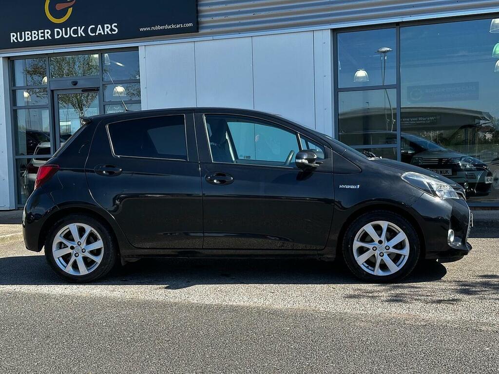 Toyota Yaris 1.5 Vvt-h Excel E-cvt Euro 6 15In Alloy Black #4