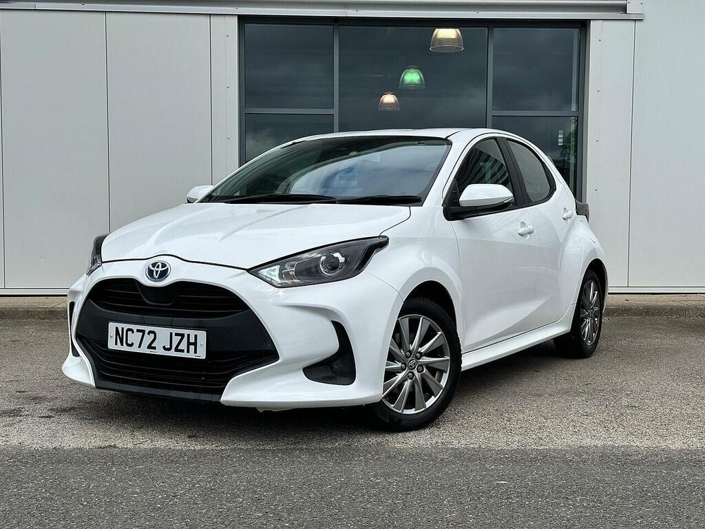 Toyota Yaris 1.5 Vvt-h Icon E-cvt Euro 6 Ss NC72JZH White #3