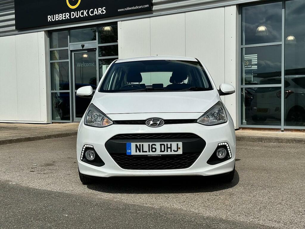 Hyundai I10 1.0 Blue Drive Premium Euro 6 Ss NL16DHJ White #2