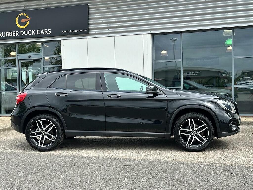 Mercedes-Benz GLA Class 1.6 Gla180 Urban Edition Suv 7G-dct Eur SP19FHU Black #4