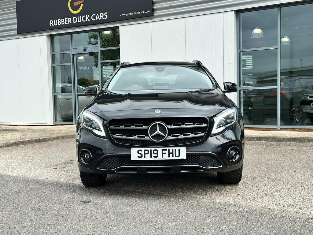 Mercedes-Benz GLA Class 1.6 Gla180 Urban Edition Suv 7G-dct Eur SP19FHU Black #2