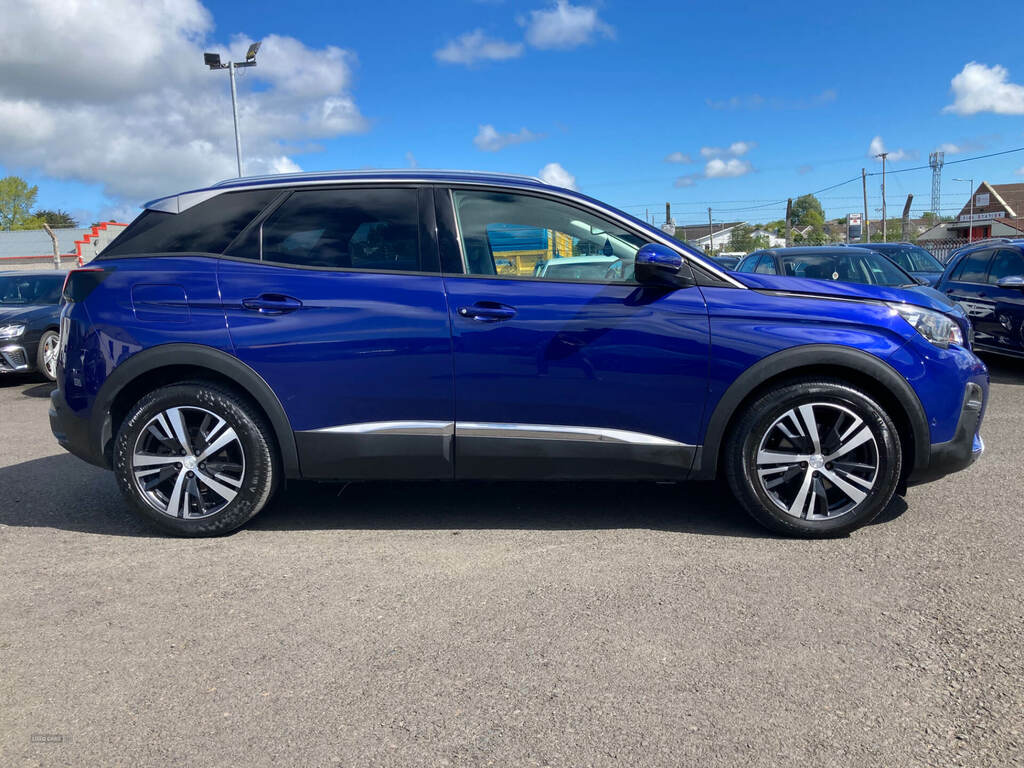 Peugeot 3008 1.5 Bluehdi Allure Eat8 EF68OCL Blue #2