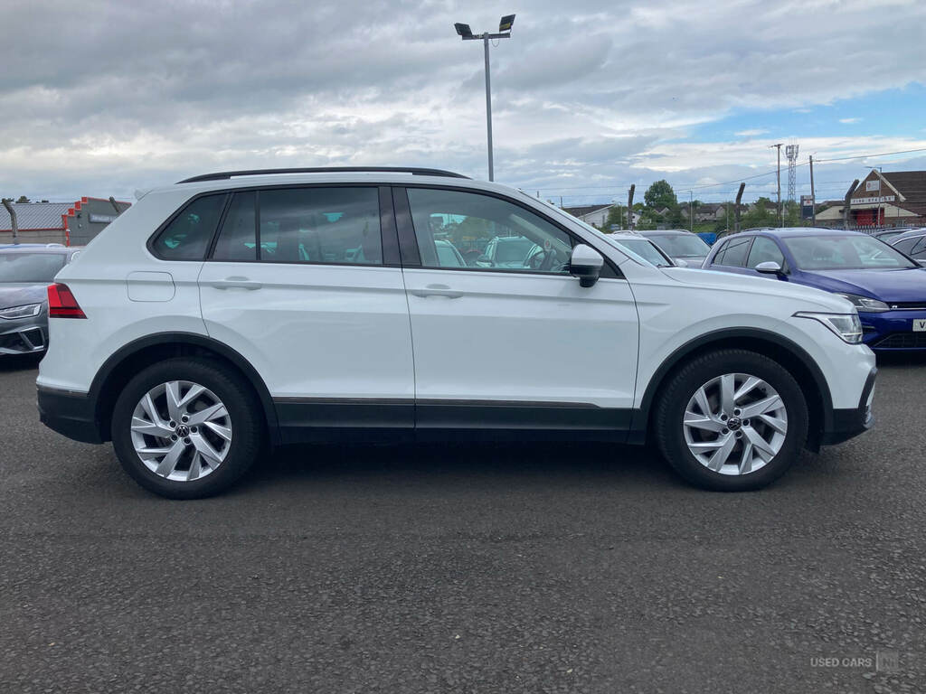 Volkswagen Tiguan 2.0 Tdi Life MT72LWO White #2