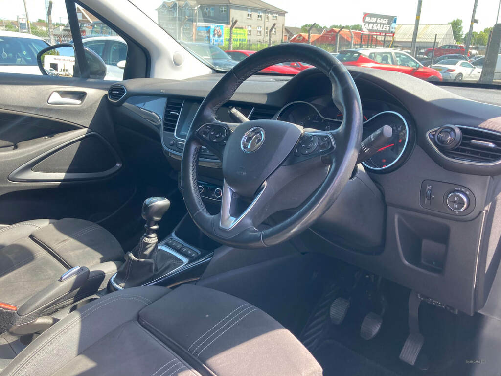 Vauxhall Crossland 1.5 Turbo D Ultimate WGZ3061 White #4