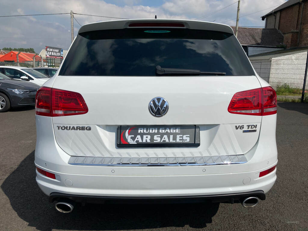 Volkswagen Touareg 3.0 V6 Tdi R-line Tip PN14FRJ White #6