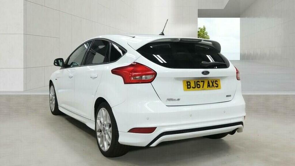 Ford Focus Hatchback 1.5T Ecoboost St-line Euro 6 Ss White #3