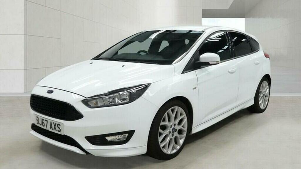 Ford Focus Hatchback 1.5T Ecoboost St-line Euro 6 Ss White #2