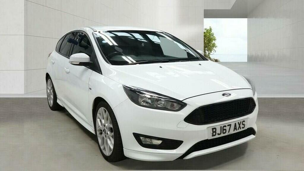 Ford Focus Hatchback 1.5T Ecoboost St-line Euro 6 Ss White