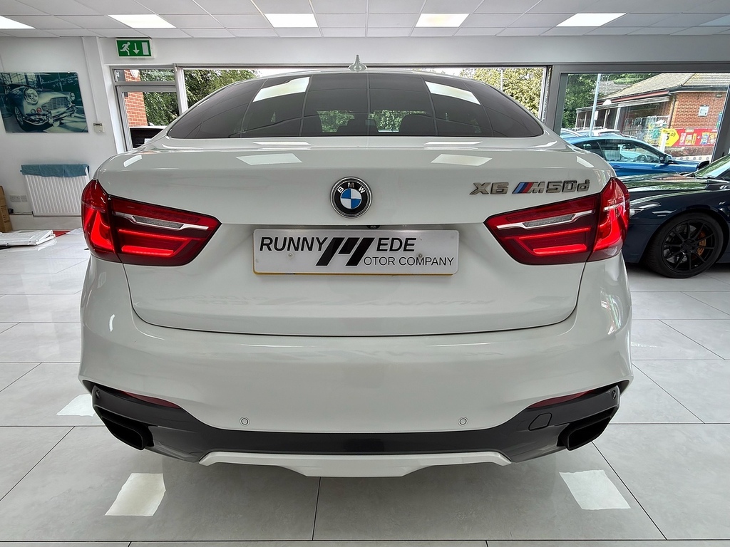 BMW X6 M50d LB18XBC White #6