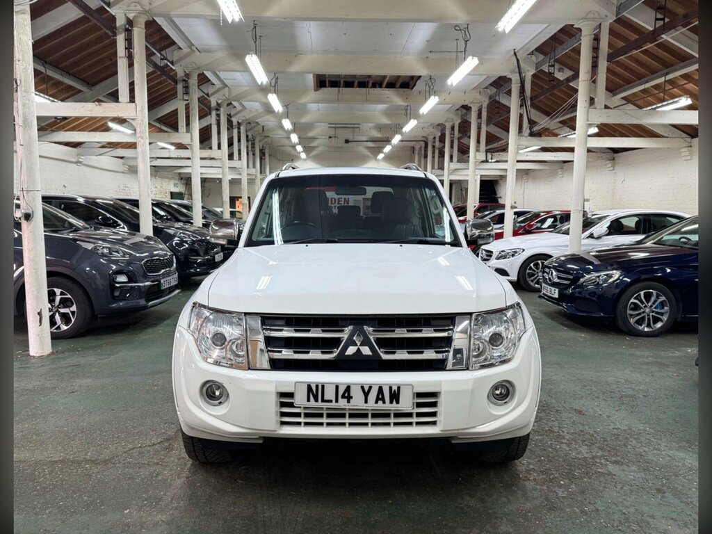 Mitsubishi Shogun 3.2 Di-dc Warrior 4Wd Euro 5 Swb NL14YAW White #3