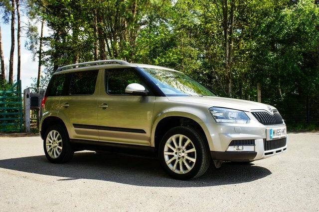 Skoda Yeti 2015 1.2 Tsi Se Outdoor Dsg Euro 6 Ss Beige